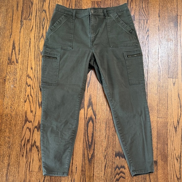 Banana Republic Pants - B36 Banana Republic Women’s 32/14 Dark Olive Skinny Utility Cargo Pants